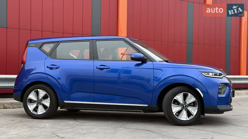 Внедорожник / Кроссовер Kia Soul EV 2021 в Киеве