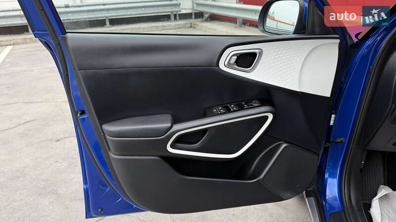 Внедорожник / Кроссовер Kia Soul EV 2021 в Киеве