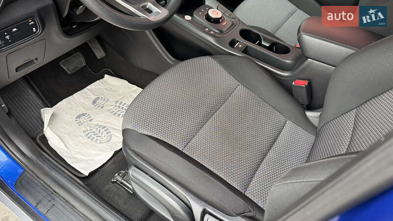 Внедорожник / Кроссовер Kia Soul EV 2021 в Киеве