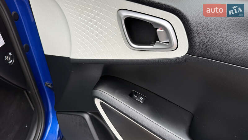 Внедорожник / Кроссовер Kia Soul EV 2021 в Киеве