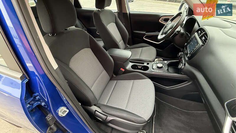 Внедорожник / Кроссовер Kia Soul EV 2021 в Киеве