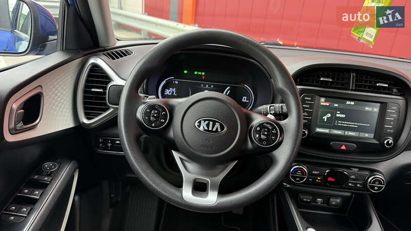 Внедорожник / Кроссовер Kia Soul EV 2021 в Киеве