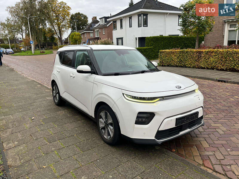 Позашляховик / Кросовер Kia Soul EV 2020 в Дубні