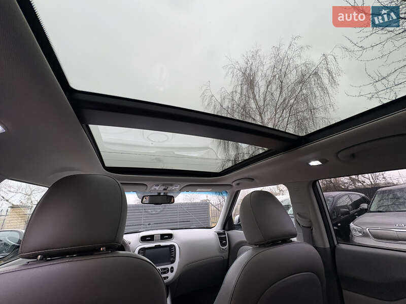 Внедорожник / Кроссовер Kia Soul EV 2016 в Луцке фото 21 Внедорожник / Кроссовер Kia Soul EV 2016 в Луцке