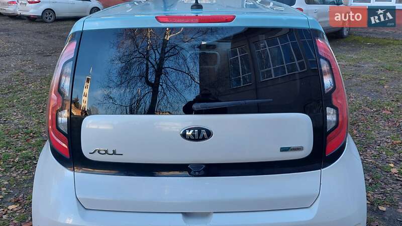 Внедорожник / Кроссовер Kia Soul EV 2014 в Луцке