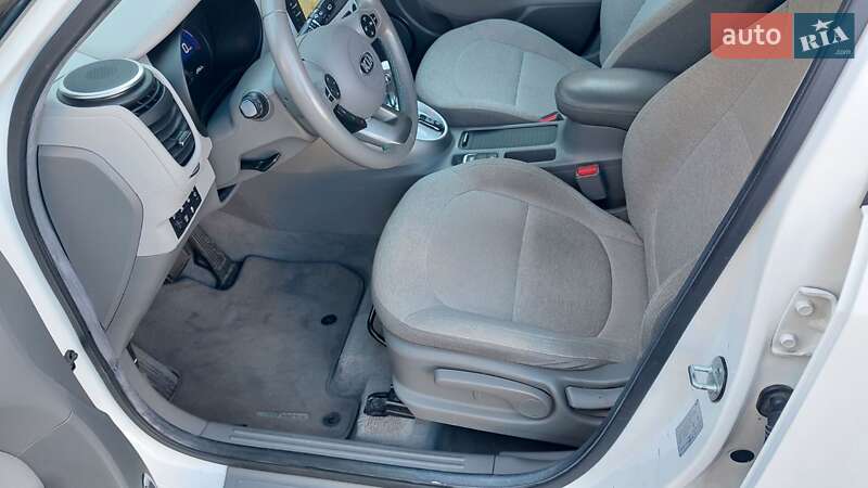 Внедорожник / Кроссовер Kia Soul EV 2014 в Луцке