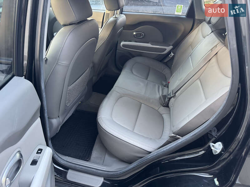 Позашляховик / Кросовер Kia Soul EV 2015 в Тернополі