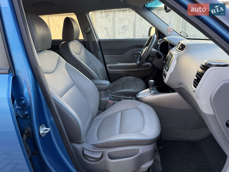 Внедорожник / Кроссовер Kia Soul EV 2014 в Тернополе