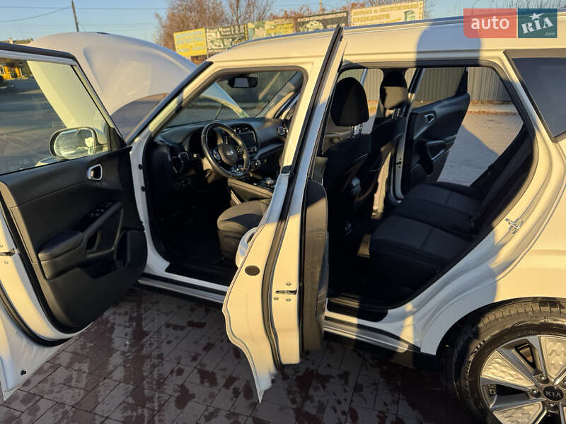 Внедорожник / Кроссовер Kia Soul EV 2022 в Ровно