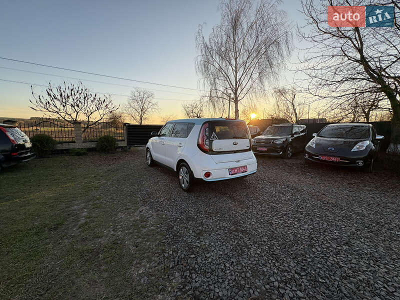 Позашляховик / Кросовер Kia Soul EV 2015 в Луцьку фото 16 Позашляховик / Кросовер Kia Soul EV 2015 в Луцьку