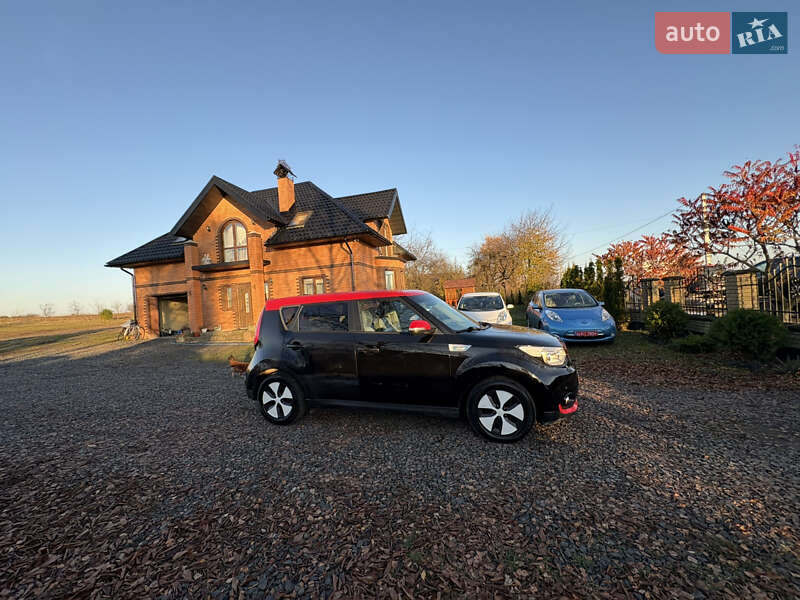 Позашляховик / Кросовер Kia Soul EV 2015 в Луцьку