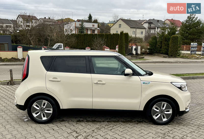 Позашляховик / Кросовер Kia Soul EV 2017 в Львові