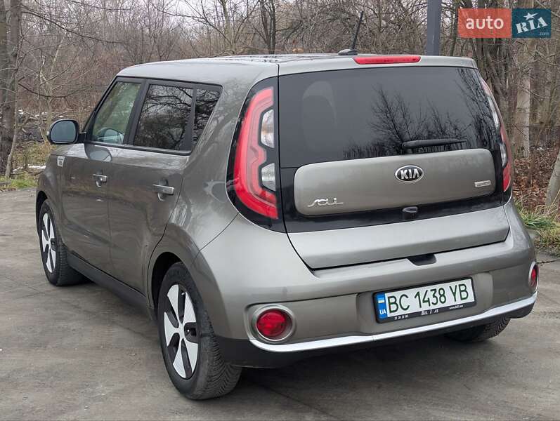 Внедорожник / Кроссовер Kia Soul EV 2014 в Дрогобыче фото 11 Внедорожник / Кроссовер Kia Soul EV 2014 в Дрогобыче