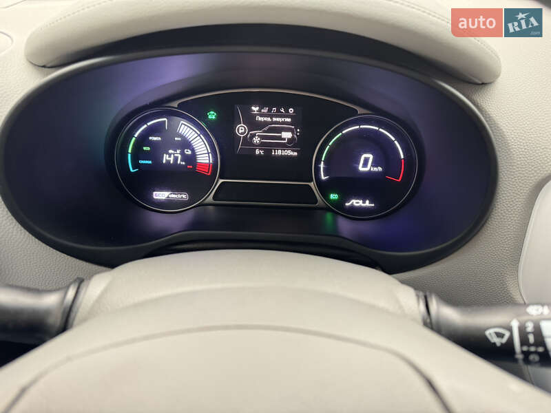 Внедорожник / Кроссовер Kia Soul EV 2015 в Тернополе