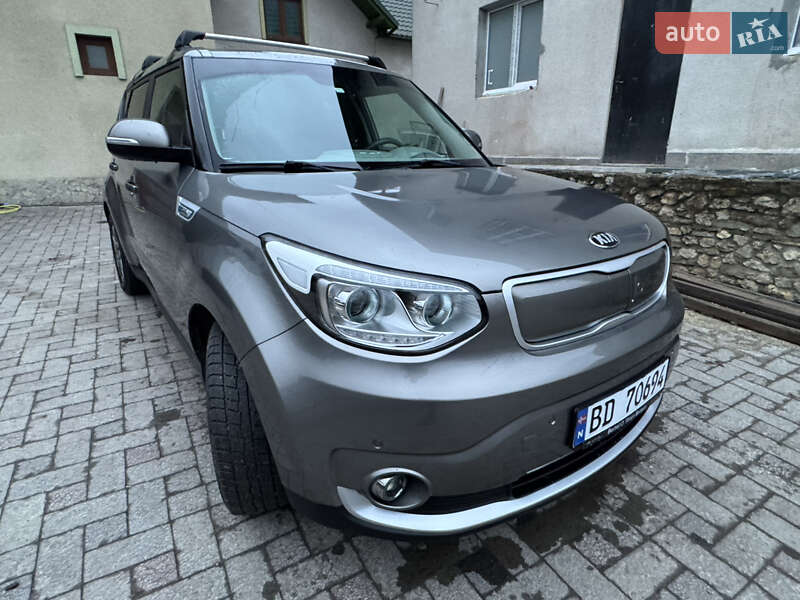 Внедорожник / Кроссовер Kia Soul EV 2015 в Тернополе