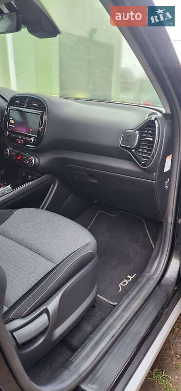 Внедорожник / Кроссовер Kia Soul EV 2019 в Ровно