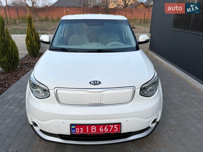 Внедорожник / Кроссовер Kia Soul EV 2017 в Луцке