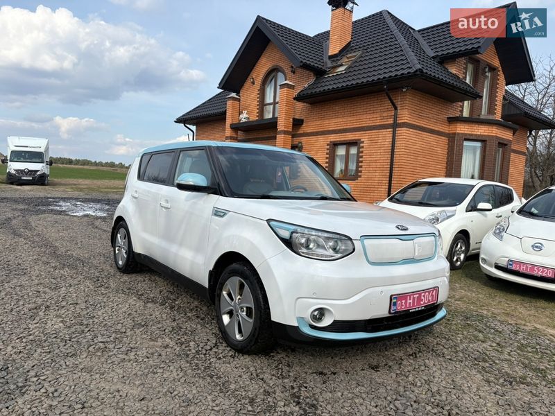 Внедорожник / Кроссовер Kia Soul EV 2014 в Луцке