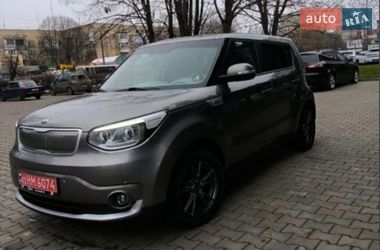 Позашляховик / Кросовер Kia Soul EV 2015 в Чернівцях