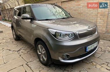 Позашляховик / Кросовер Kia Soul EV 2017 в Києві