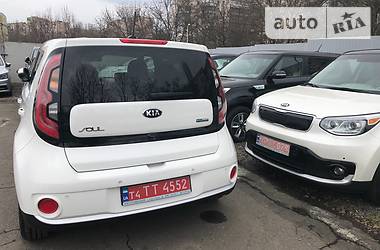 Хетчбек Kia Soul 2015 в 
