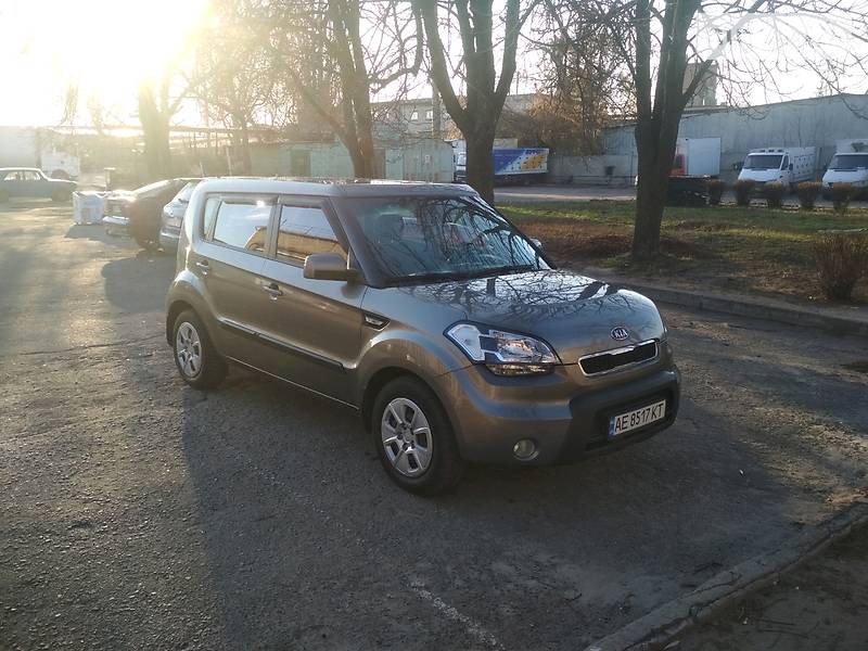 Седан Kia Soul 2011 в Днепре