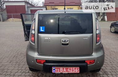 Минивэн Kia Soul 2009 в Ровно