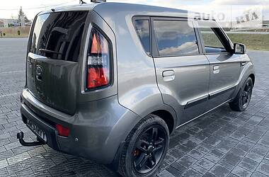 Хетчбек Kia Soul 2009 в 