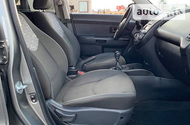 Хетчбек Kia Soul 2009 в 