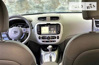 Хэтчбек Kia Soul 2016 в 
