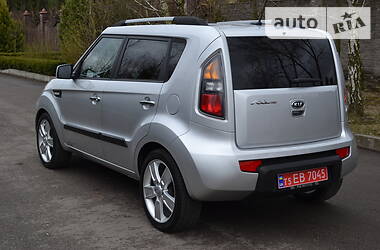 Внедорожник / Кроссовер Kia Soul 2010 в Ровно