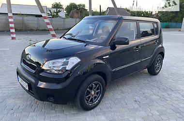 Позашляховик / Кросовер Kia Soul 2010 в Козельщині