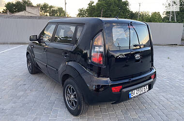 Позашляховик / Кросовер Kia Soul 2010 в Козельщині