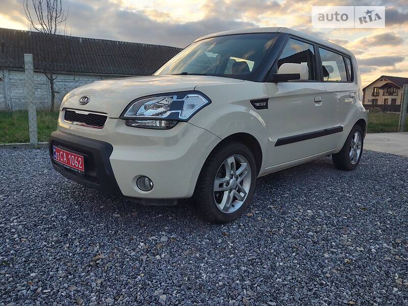 Универсал Kia Soul 2009 в Остроге