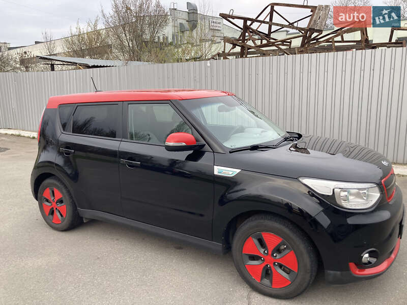 Внедорожник / Кроссовер Kia Soul 2015 в Полтаве