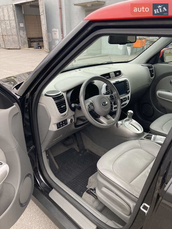 Внедорожник / Кроссовер Kia Soul 2015 в Полтаве