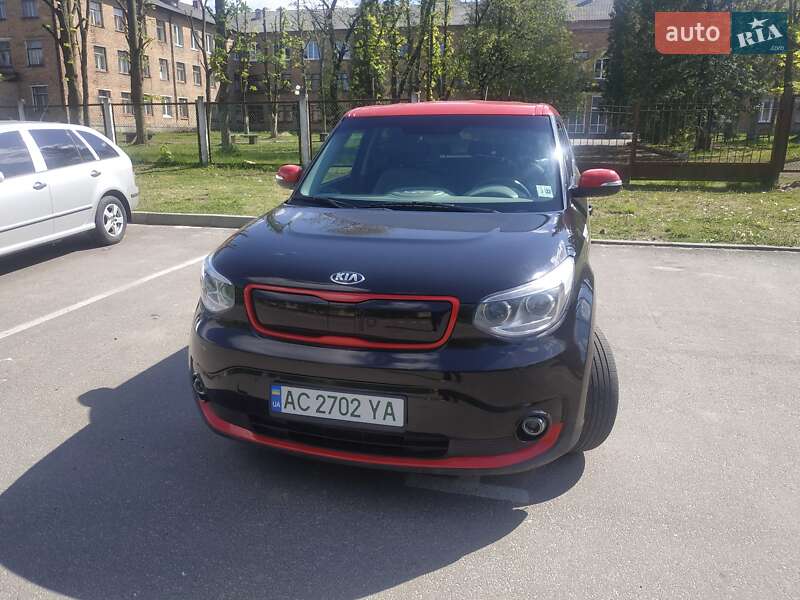 Внедорожник / Кроссовер Kia Soul 2017 в Нововолынске