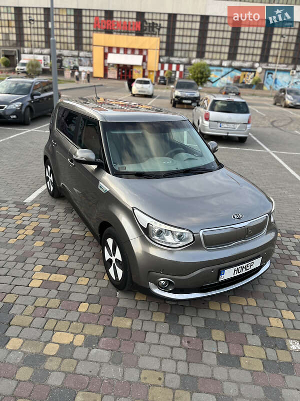 Внедорожник / Кроссовер Kia Soul 2015 в Луцке