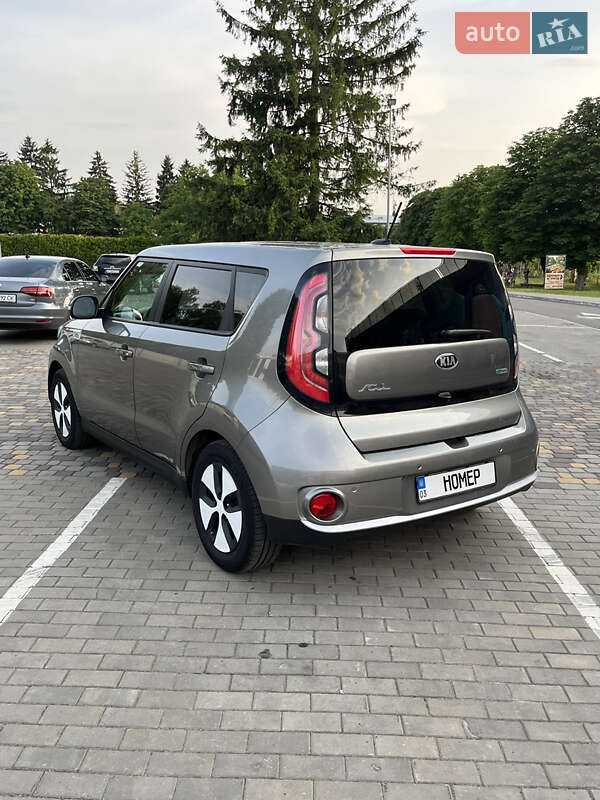 Внедорожник / Кроссовер Kia Soul 2015 в Луцке