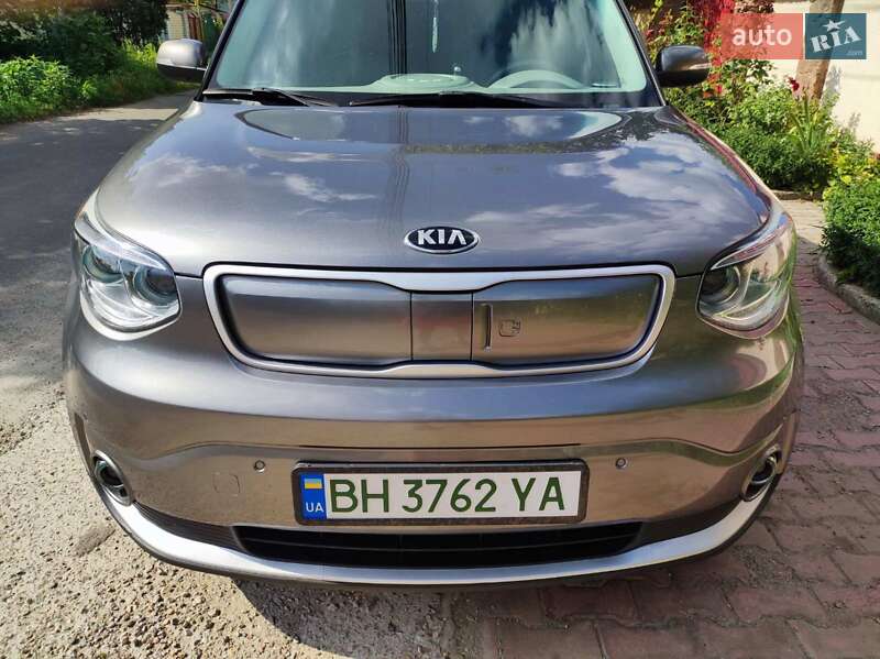Позашляховик / Кросовер Kia Soul 2016 в Одесі