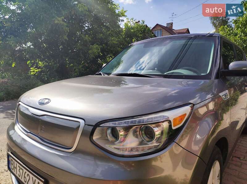 Позашляховик / Кросовер Kia Soul 2016 в Одесі