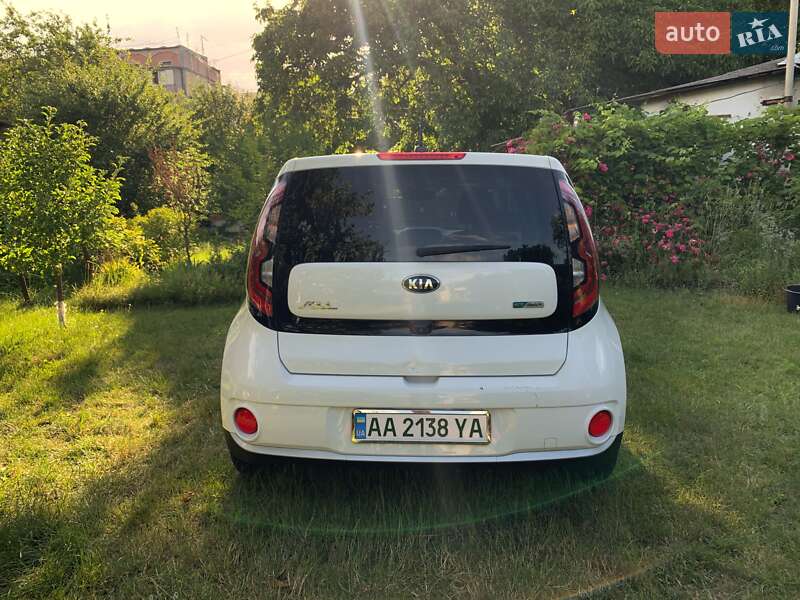 Позашляховик / Кросовер Kia Soul 2016 в Борисполі