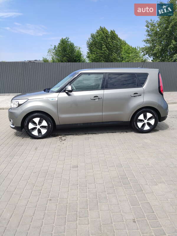 Внедорожник / Кроссовер Kia Soul 2015 в Днепре фото 3 Внедорожник / Кроссовер Kia Soul 2015 в Днепре