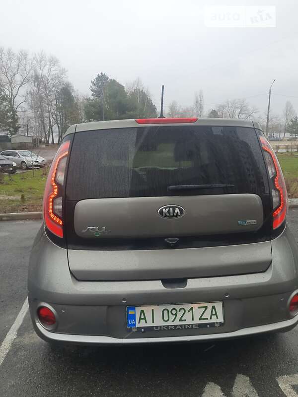 Позашляховик / Кросовер Kia Soul 2015 в Українці