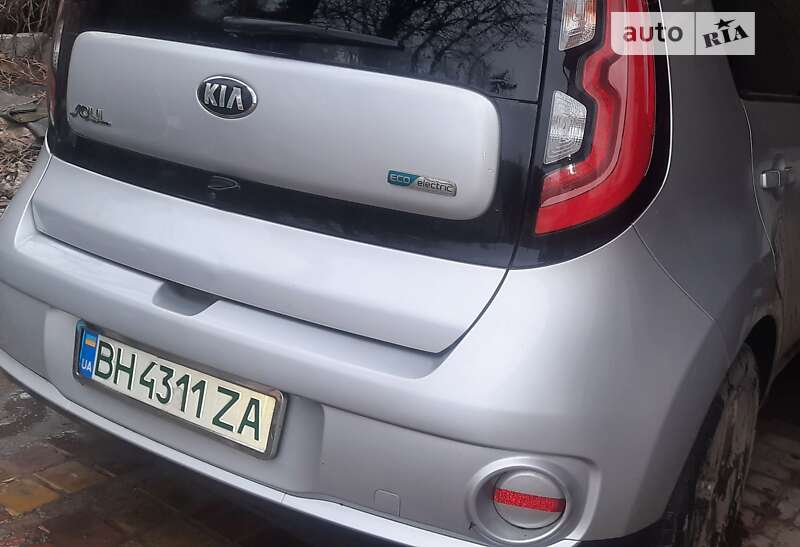 Позашляховик / Кросовер Kia Soul 2017 в Одесі