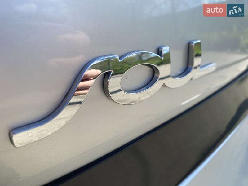 Позашляховик / Кросовер Kia Soul 2017 в Чернівцях