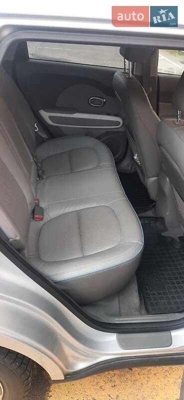 Позашляховик / Кросовер Kia Soul 2016 в Києві