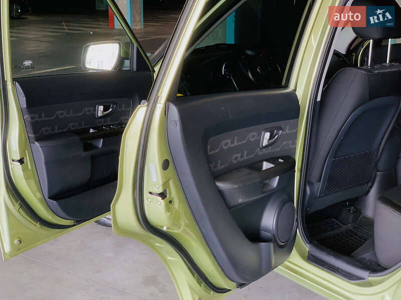 Позашляховик / Кросовер Kia Soul 2013 в Львові