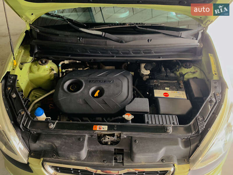 Позашляховик / Кросовер Kia Soul 2013 в Львові