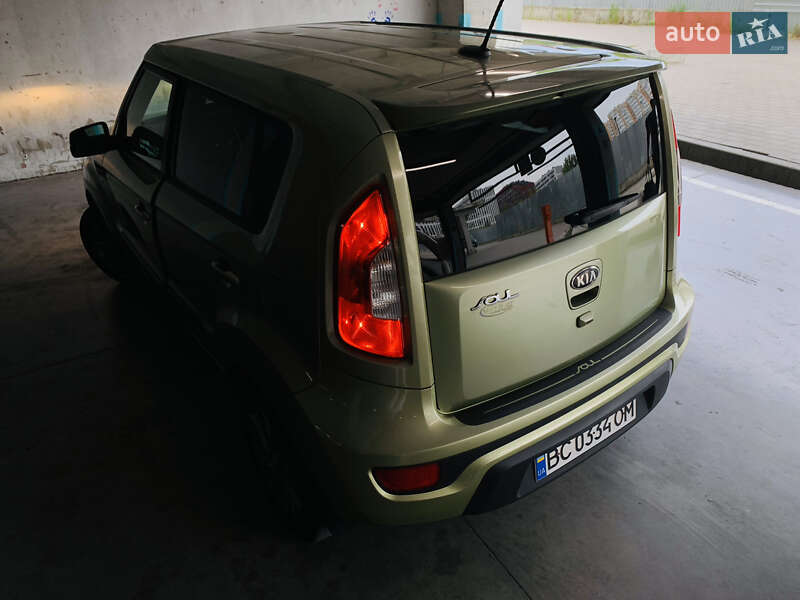 Позашляховик / Кросовер Kia Soul 2013 в Львові